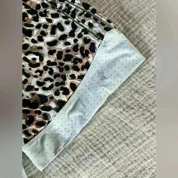 The Upside Water Leopard Print Spin Shorts, Size M / 8 Running Yoga Bike Shorts - Picture 9 of 12